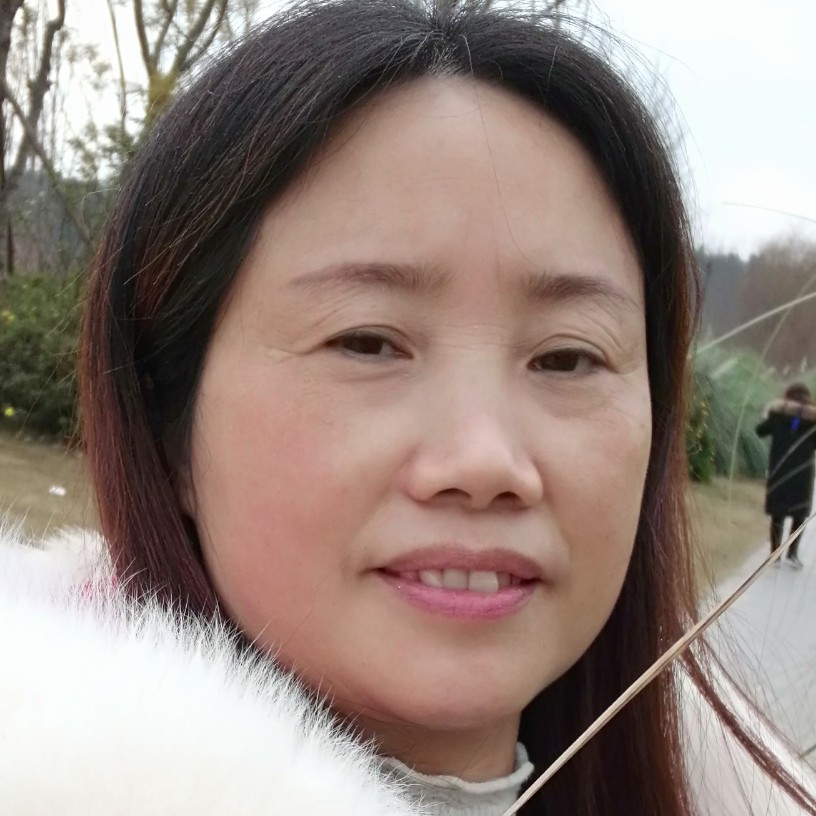 青花给饱满的照片