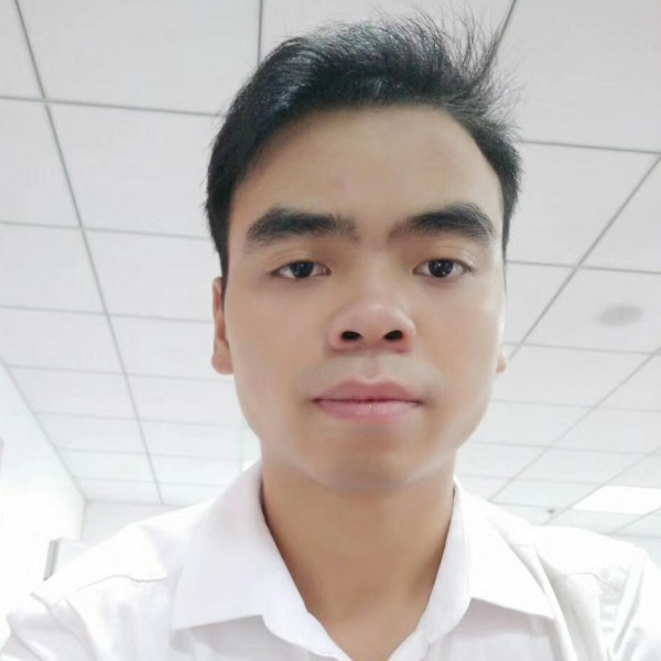 董君的照片