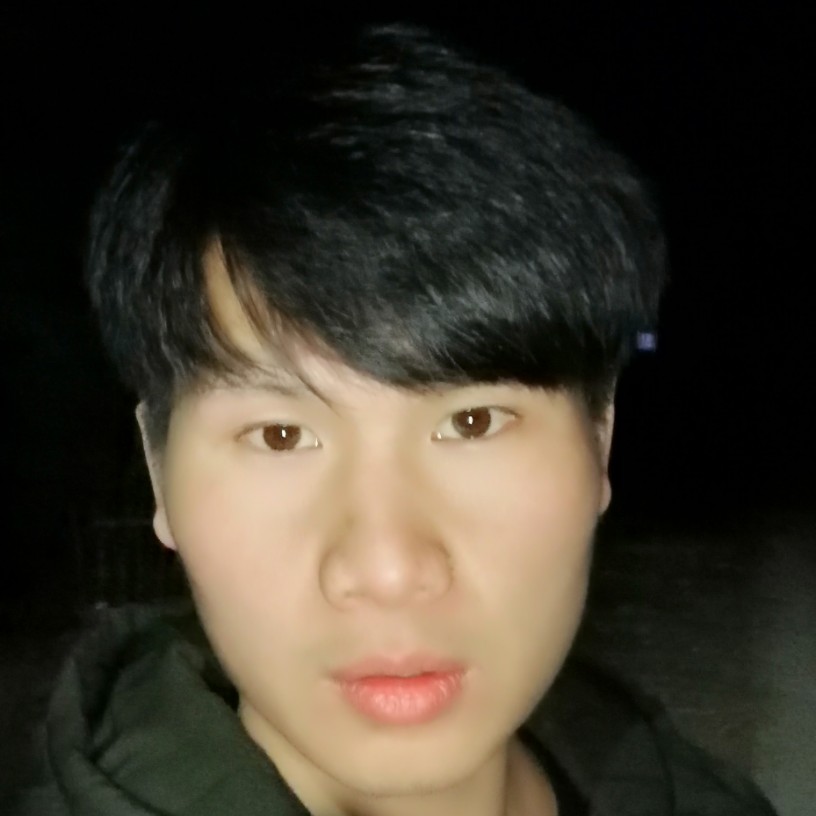 蹦极不栓绳子的照片