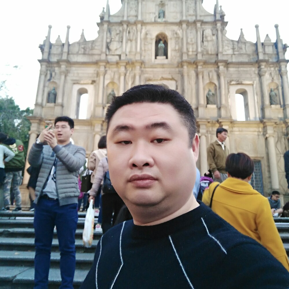 厭世的照片