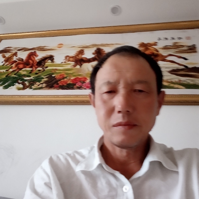 柔弱挽手糖豆的照片