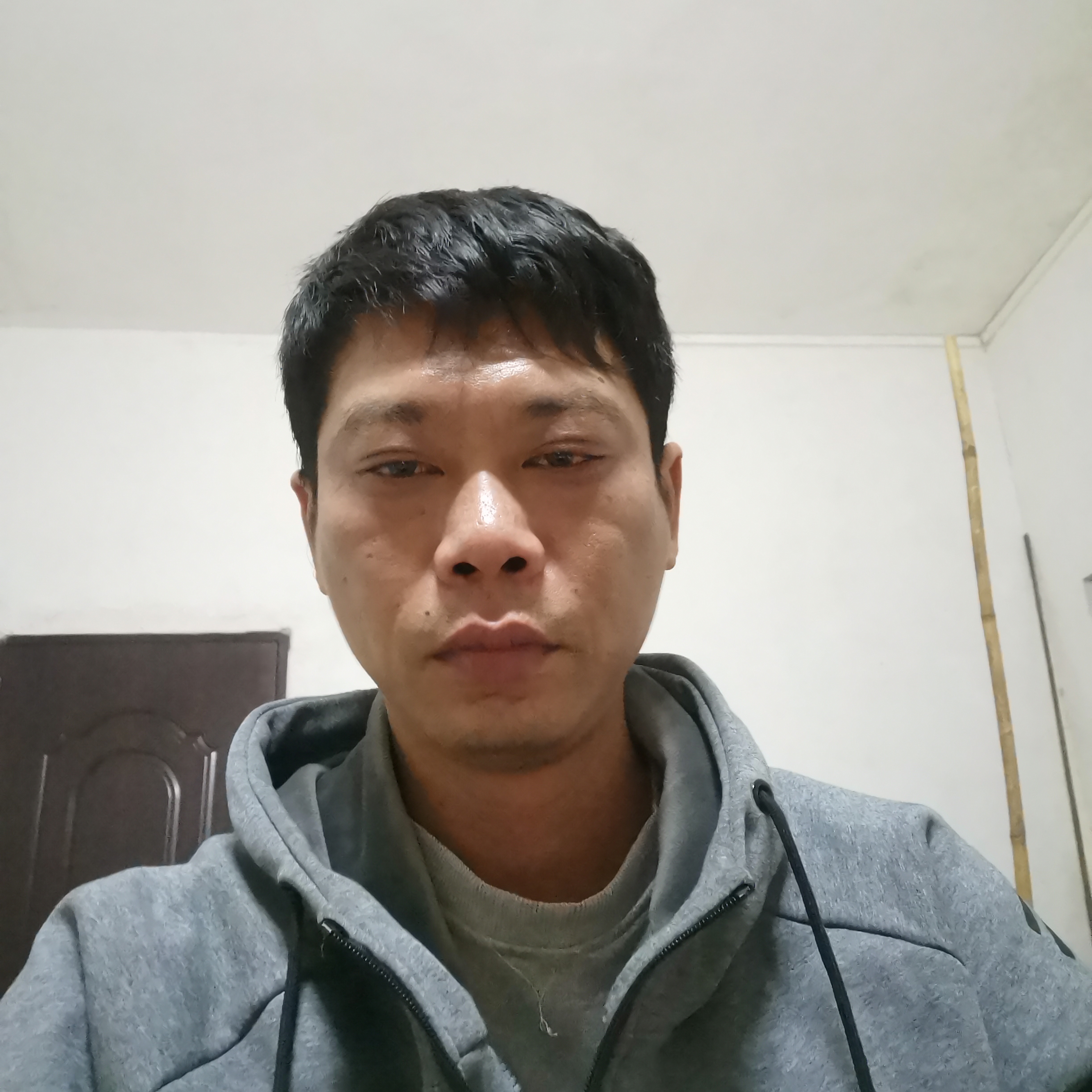 仲坚的照片