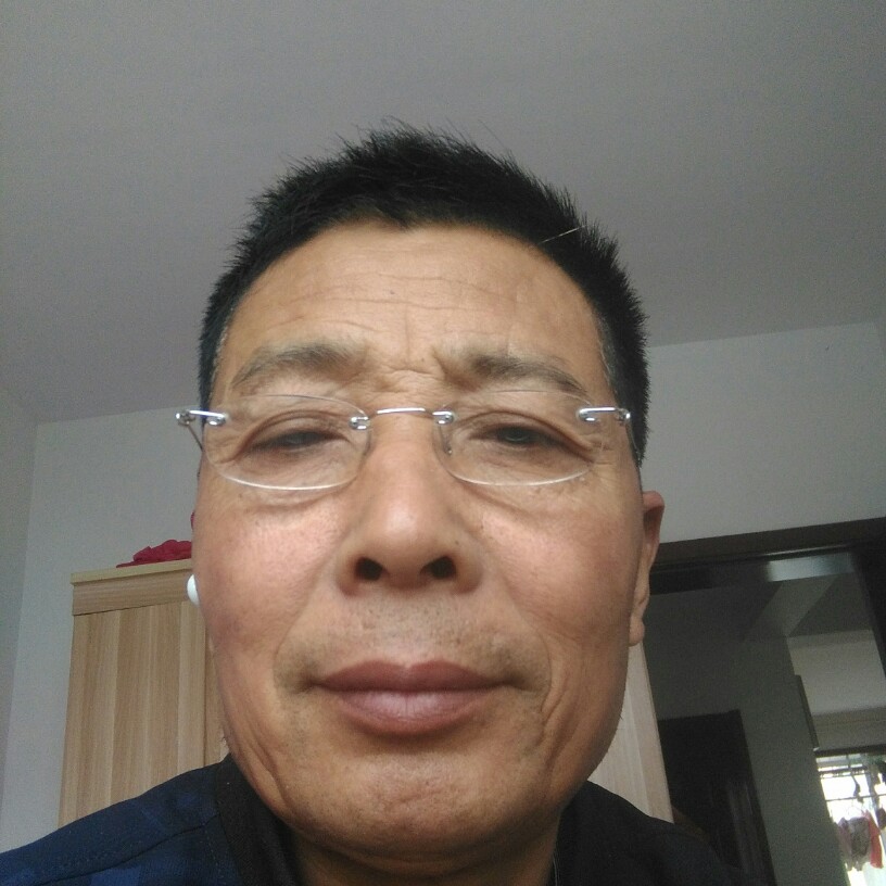 端庄方战斗机的照片