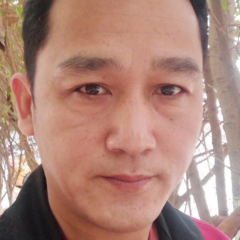 无奈深拥小蘑菇的照片