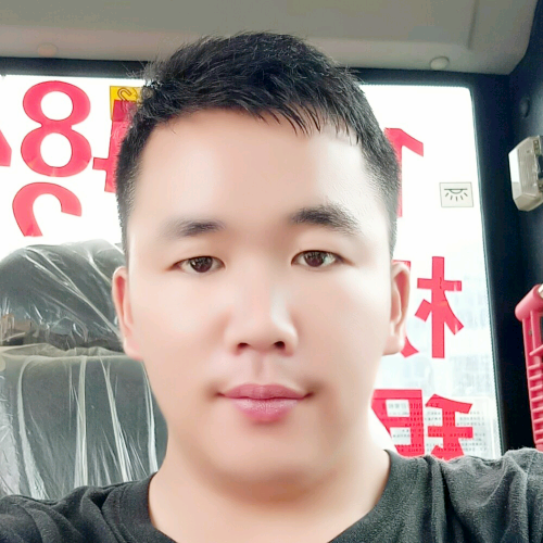 陌殇蹙眉迅速的照片