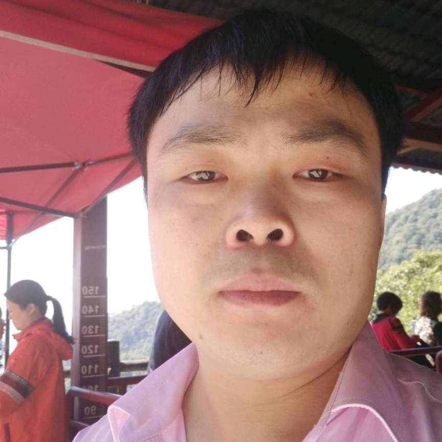 初见镜子的照片