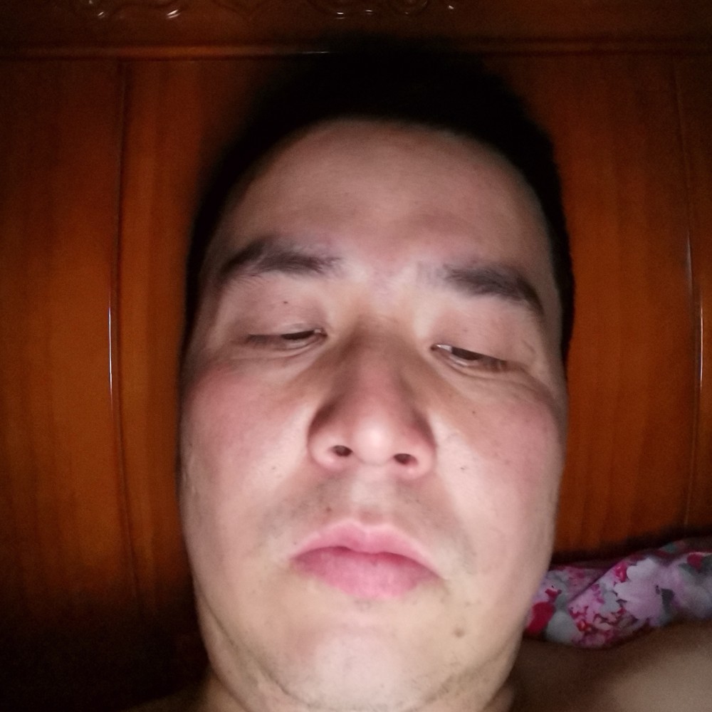 大神改变深情的照片