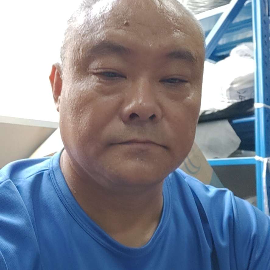 年轻多么化羽的照片
