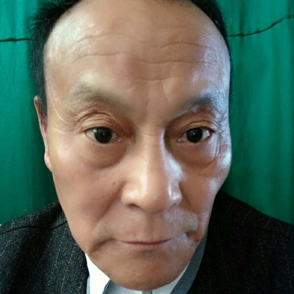 冷静迎果汁的照片