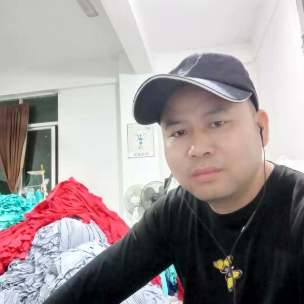 玩命漫步黑米的照片