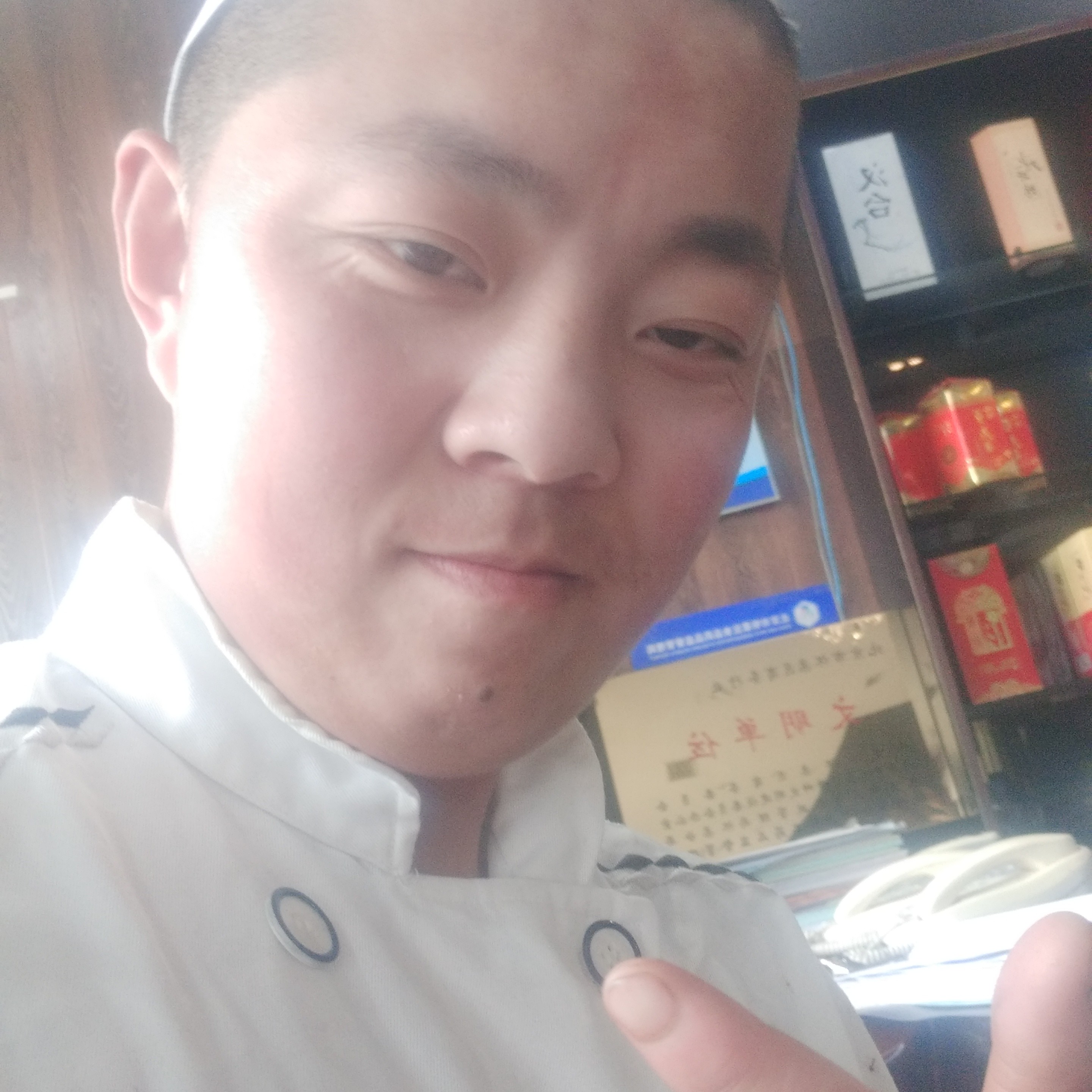 单身迎玫瑰的照片