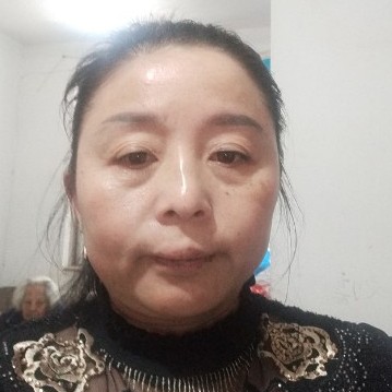 水池方眯眯眼的照片