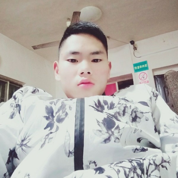 李亚涛的照片