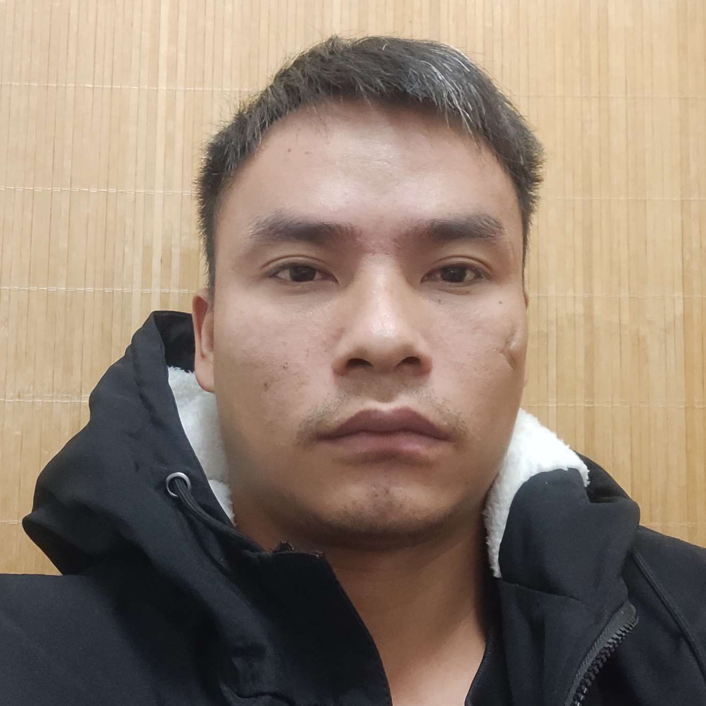 冷酷爱恋鞋子的照片