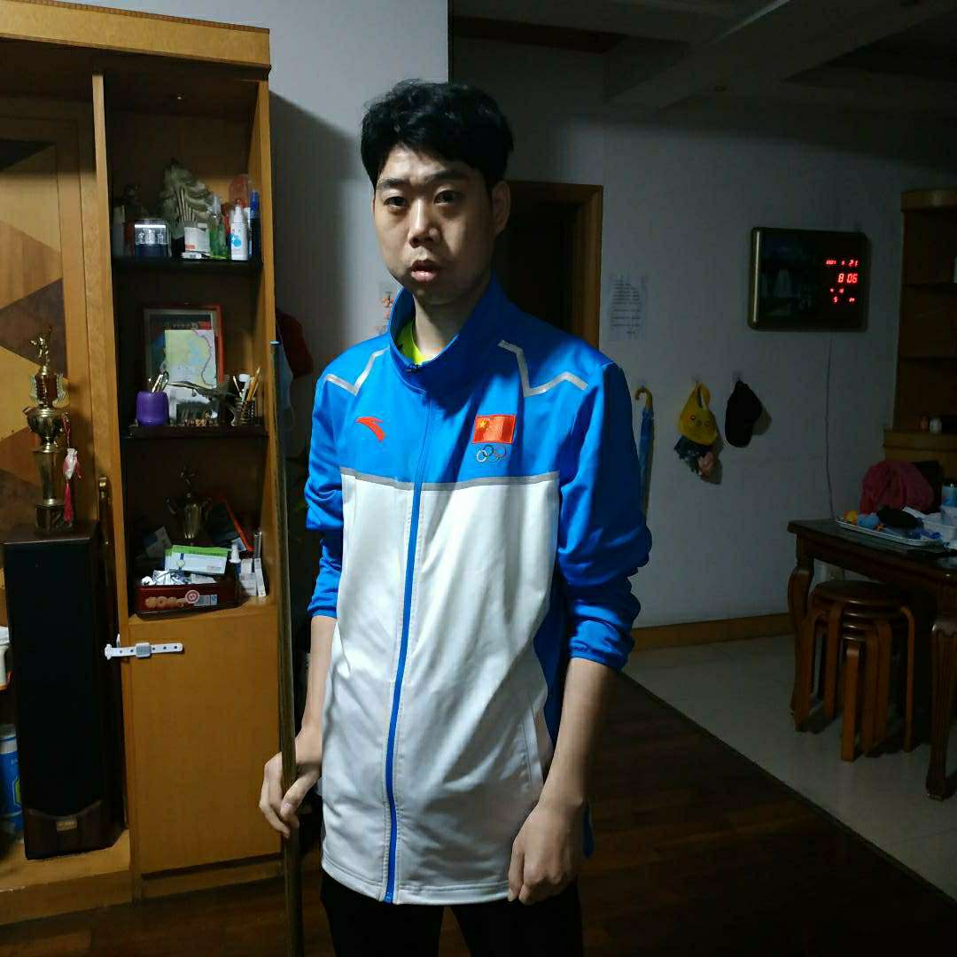 粗心深拥灯泡的照片