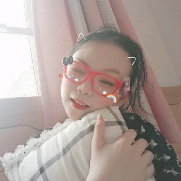 白云爱恋的照片