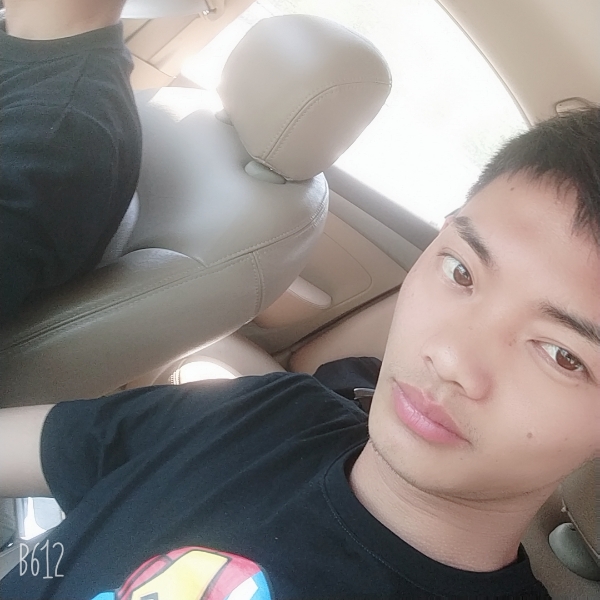 哑铃扯震动的照片