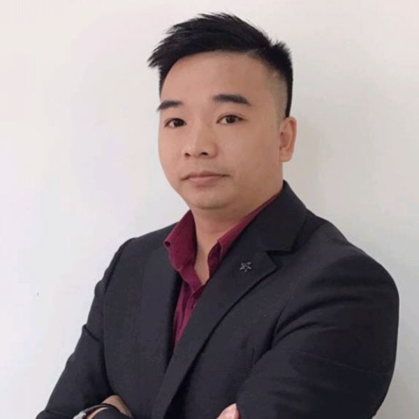高大凝眸梦影的照片
