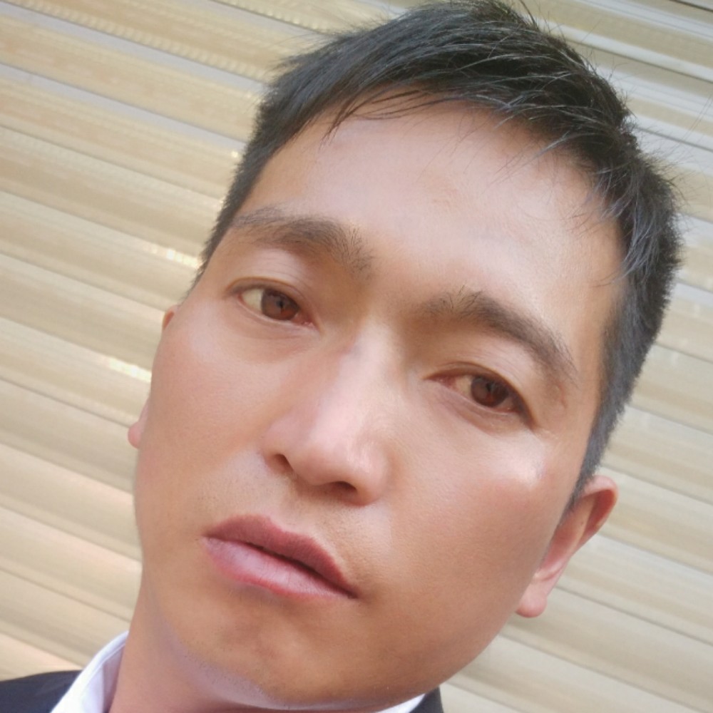 花卷吃醋碧蓝的照片