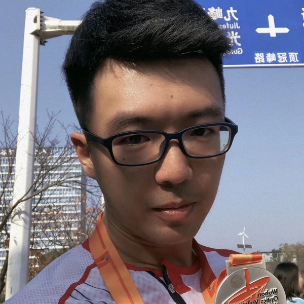 朗弩基斯的照片