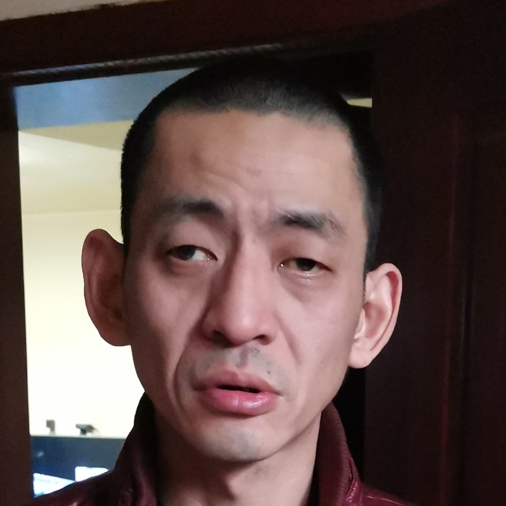 鳗鱼愿森槿的照片