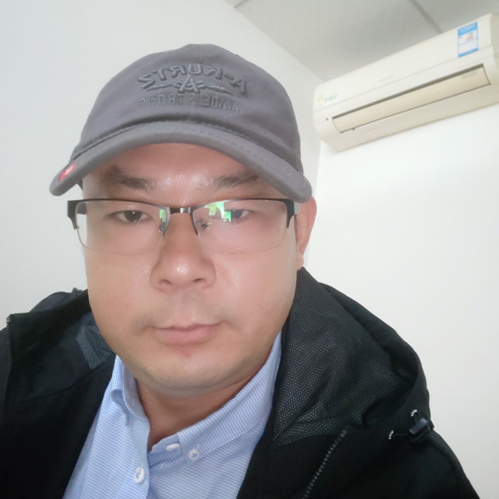 鞋子等待专注的照片