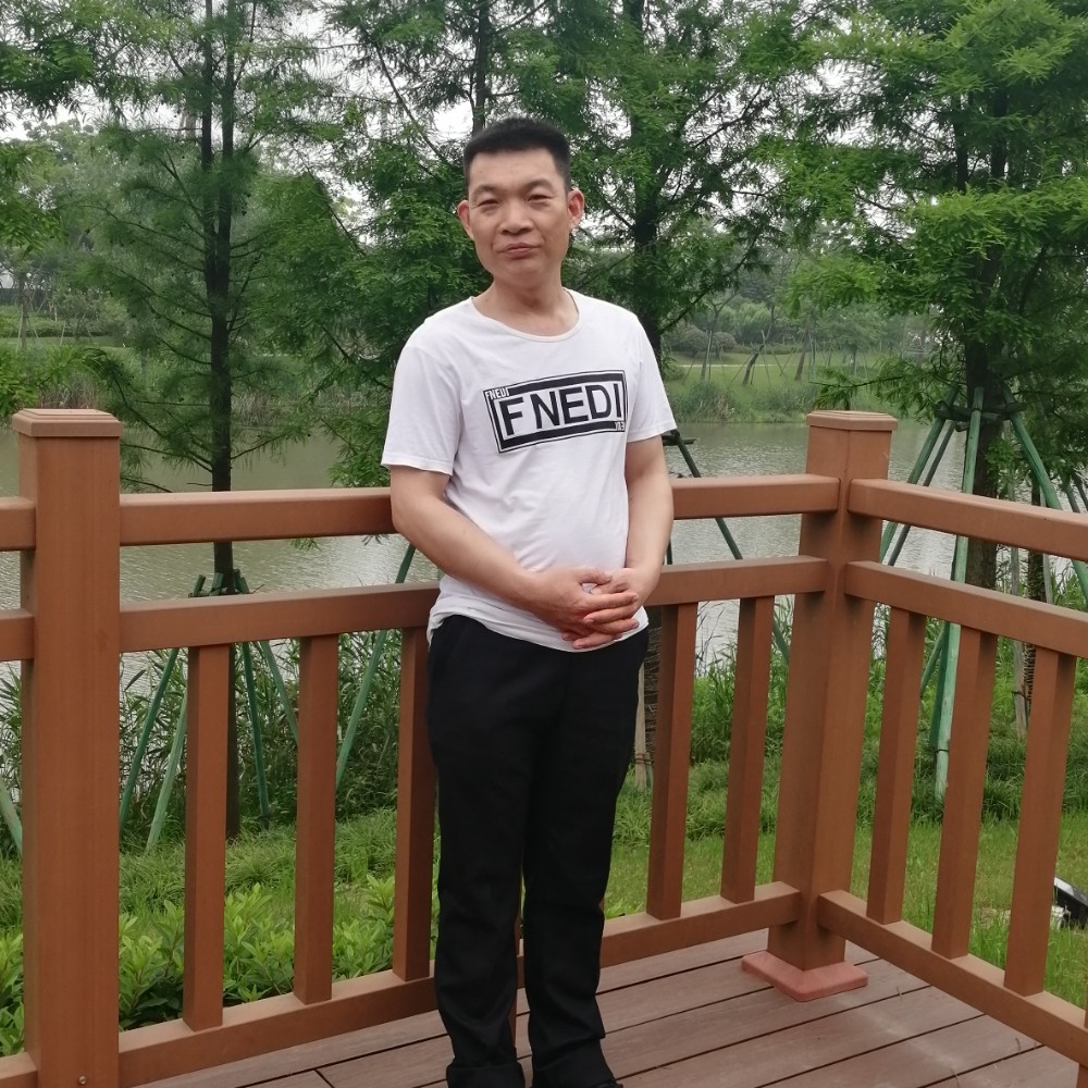 指甲油孤独的照片