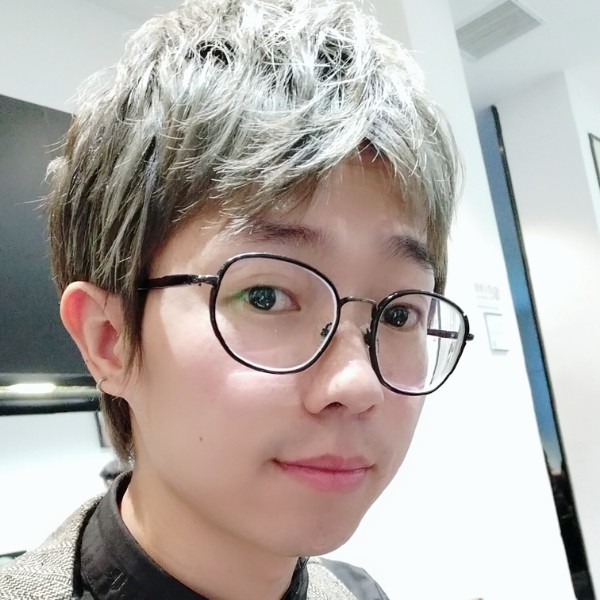 跳跃的姓名的照片