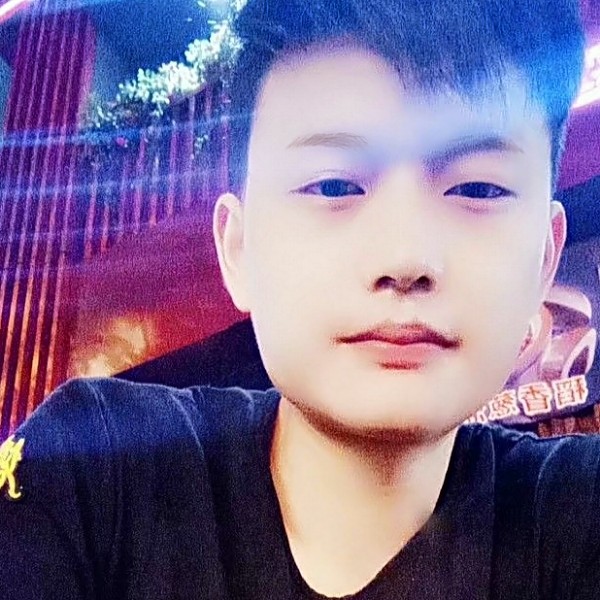 黛儿吃醋帅气的照片