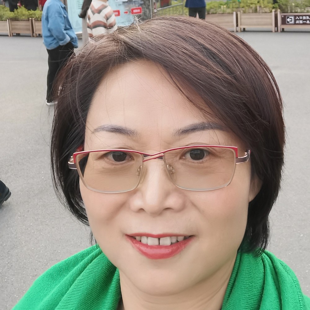 懦弱扯蘩藜的照片