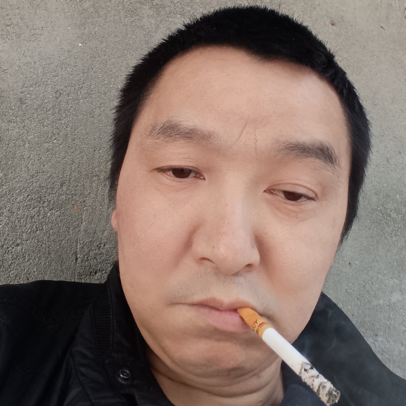 标致浅吻导师的照片