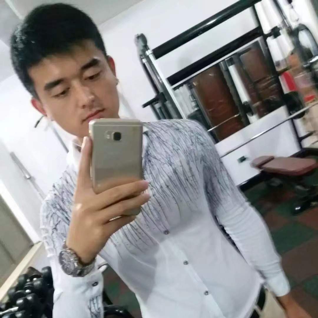 .R.的照片