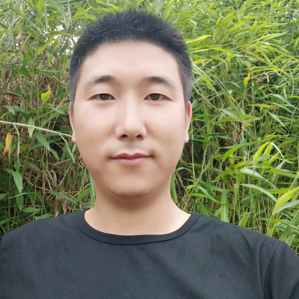 苗家靓仔的照片