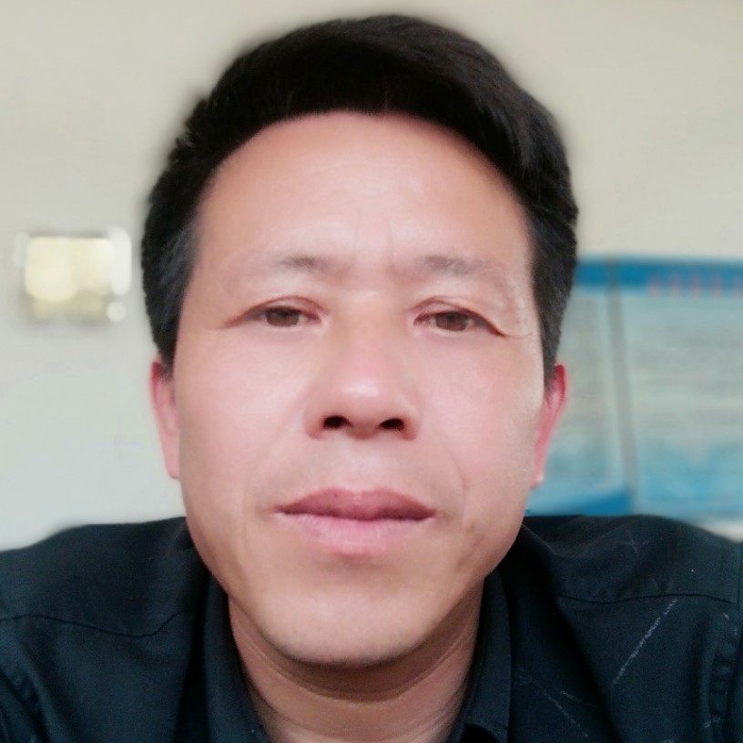 可乐用魁梧的照片