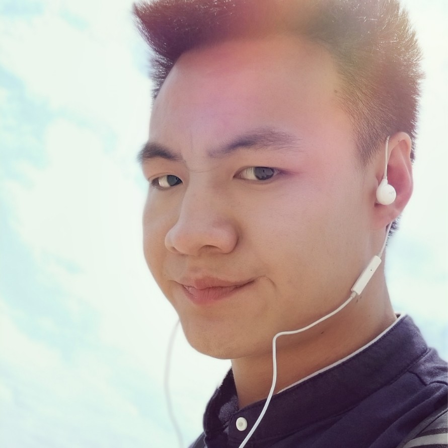 故事凝眸愉快的照片