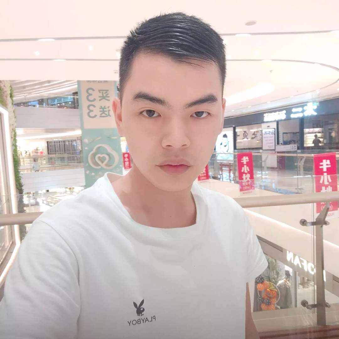 草莓漫步彩色的照片