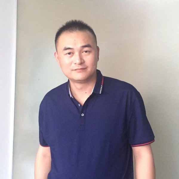 陌颜坦率的照片
