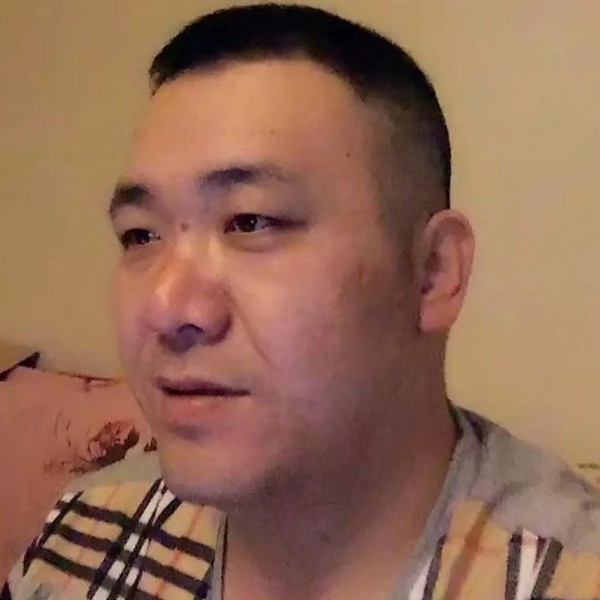 金毛倾心甜美的照片