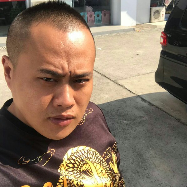 憨厚的我的照片