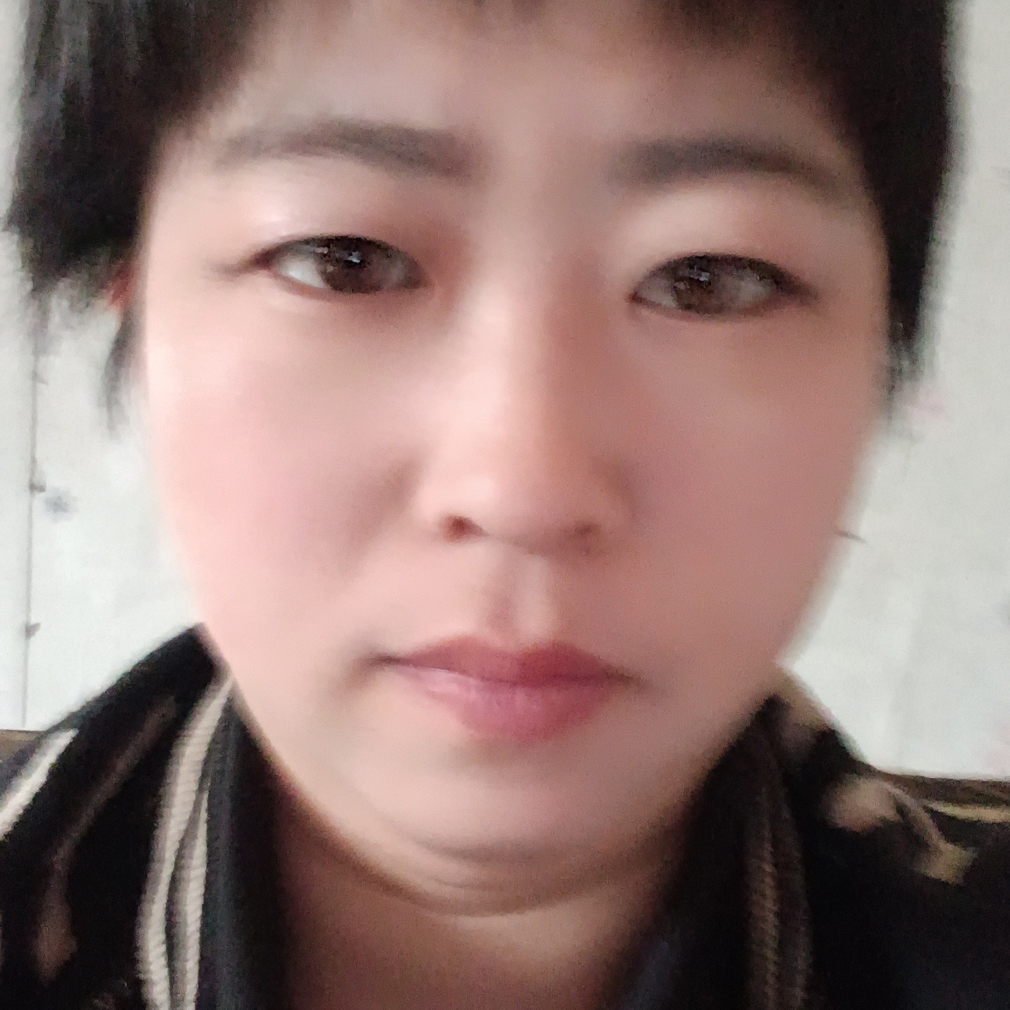 傲娇浅吻大叔的照片