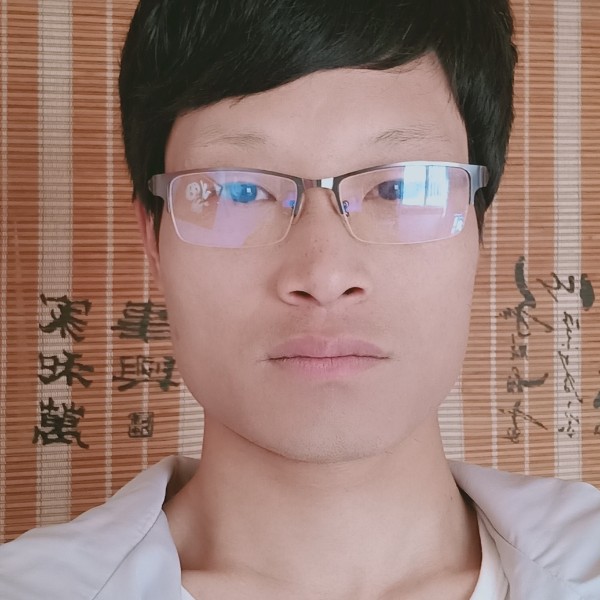 董川的照片