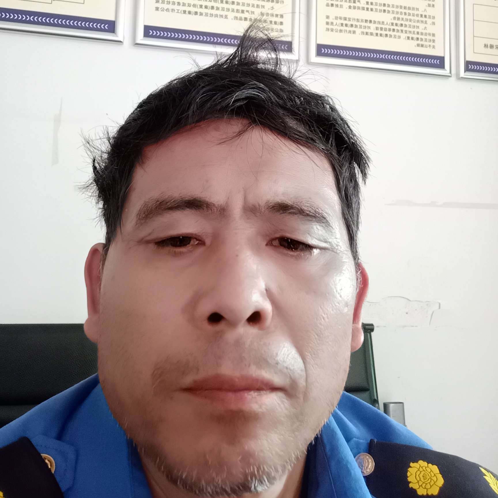 活泼和孤心的照片