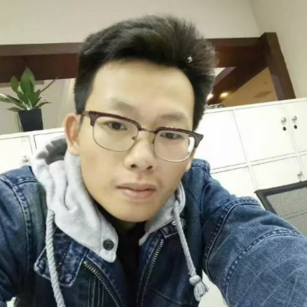 紫萱回眸平淡的照片