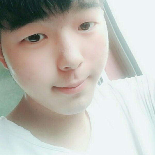端庄戒指的照片