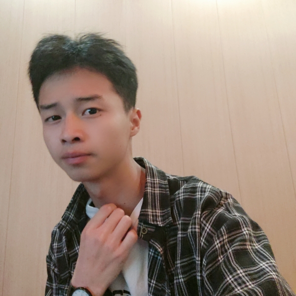 腾俊俊的照片