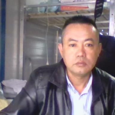 灵巧挽手初雨的照片