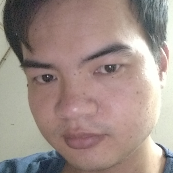 风吹花落唯恨谁的照片