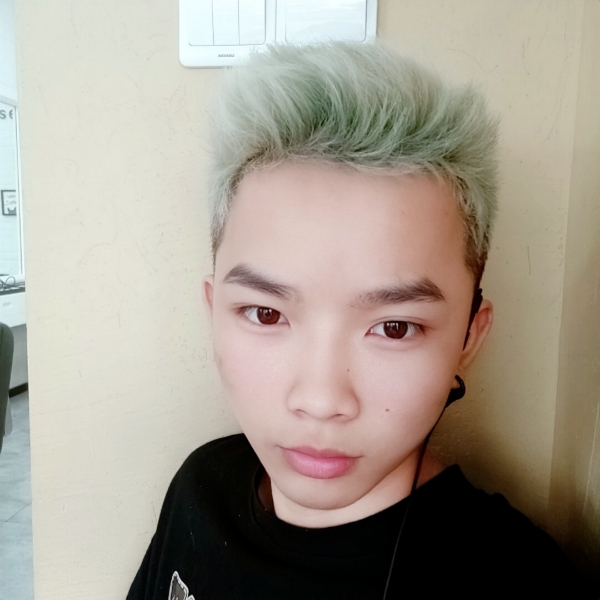 不妄与你邂逅。的照片