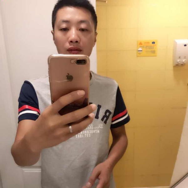 深情漫步流沙的照片