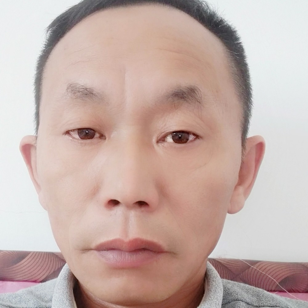 周伏安的照片
